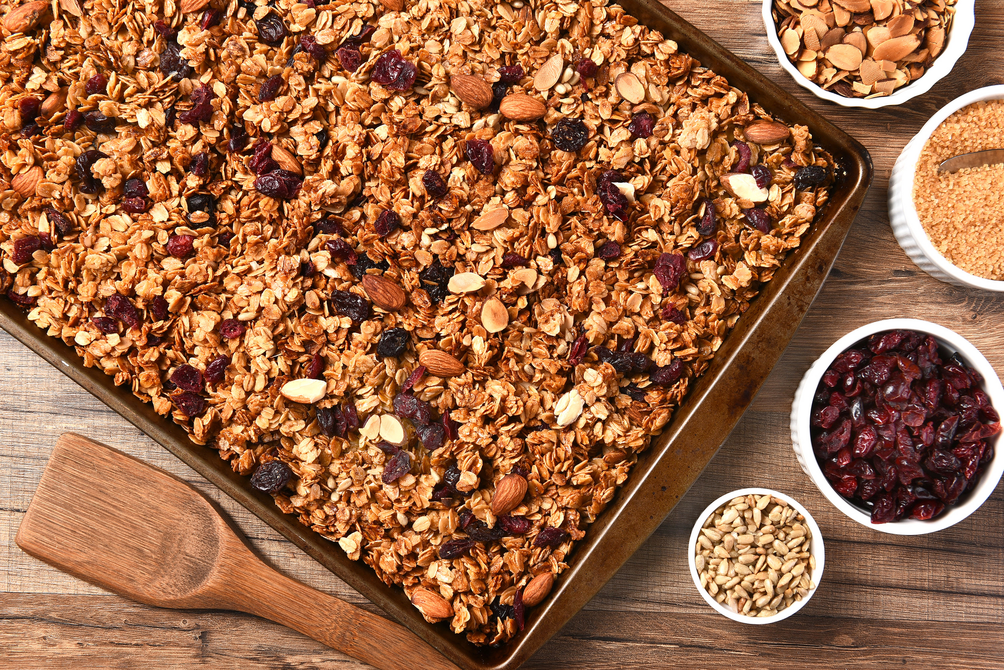 CHERRY CRUNCH GRANOLA